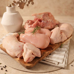 Pollo entero al corte